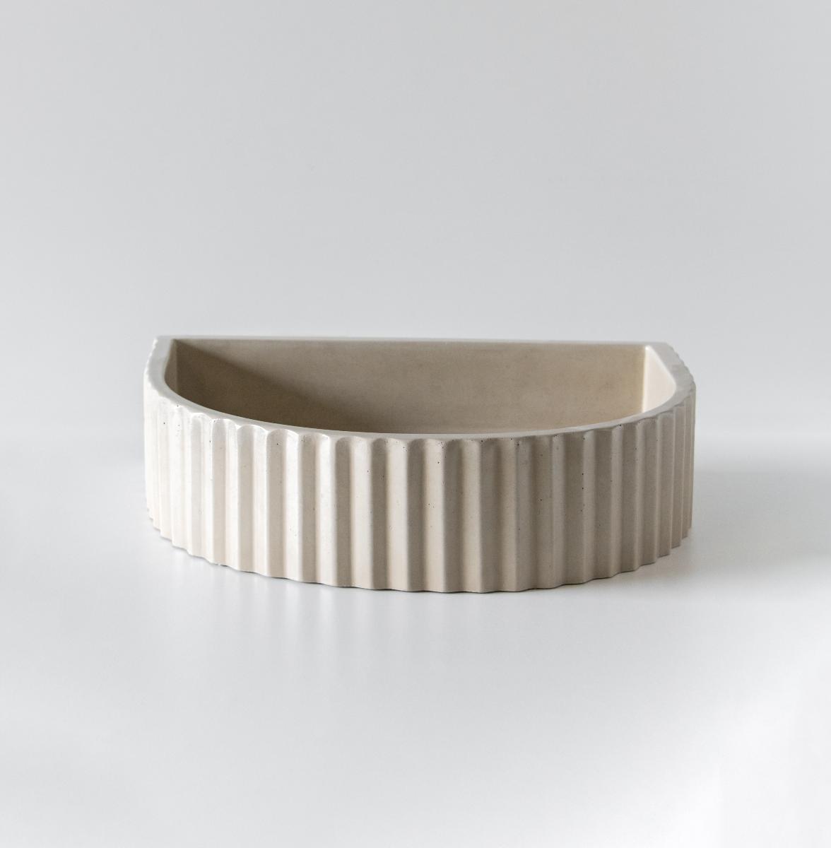 CONCRETE HALF MOON RIBBED BASIN BARREN