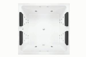 VENICE 1400 SQUARE DOLCE VITA SPA BATH 2 VENICE 1400 SQUARE DOLCE VITA SPA BATH 2